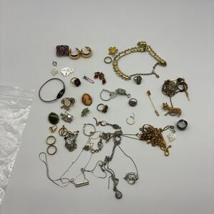 unknown brand Gold And Silver Jewelry